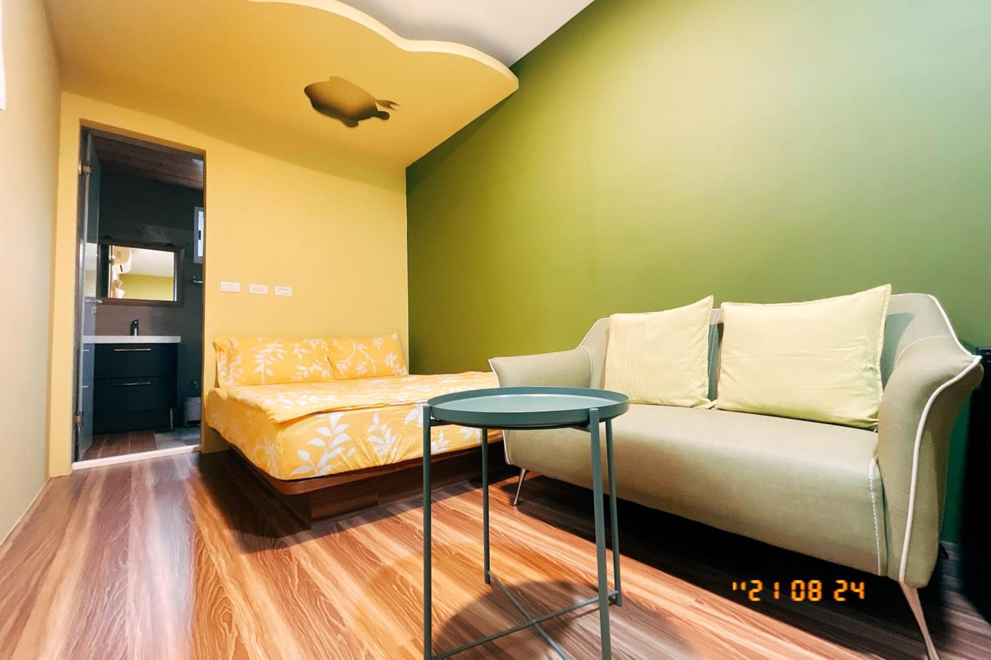 Little Ryukyu Hermit Crab Homestay เสี่ยวหลิวฉิว ภายนอก รูปภาพ